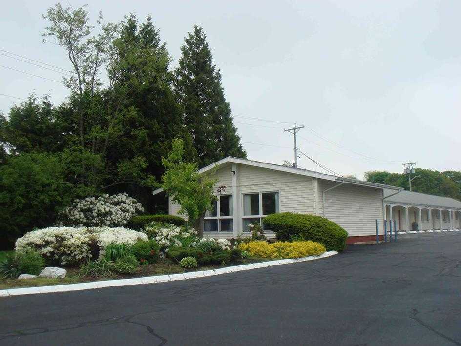 Pineapple Inn - 