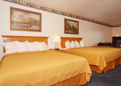 Quality Inn - Family Suite With Sitting Area