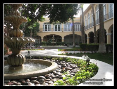 Crowne Plaza San Marcos Golf Resort - Fountain Courtyard