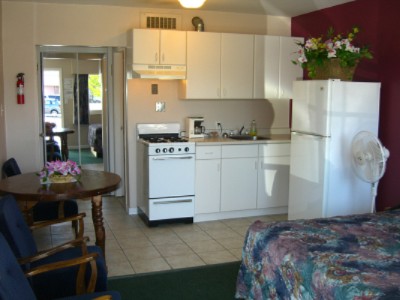 Comox Valley Inn & Suites - 