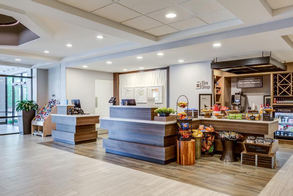 Hilton Garden Inn - 