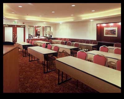 Courtyard by Marriott - 