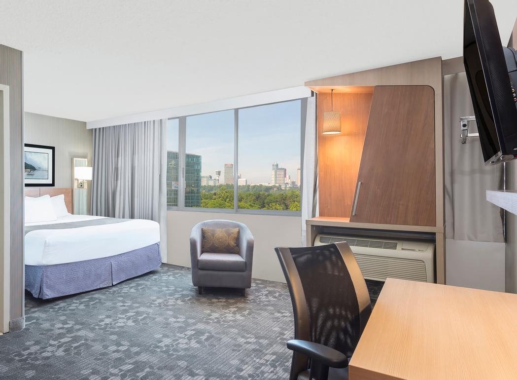 Days Inn at the Falls - 
