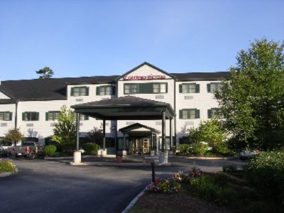 Comfort Suites - 