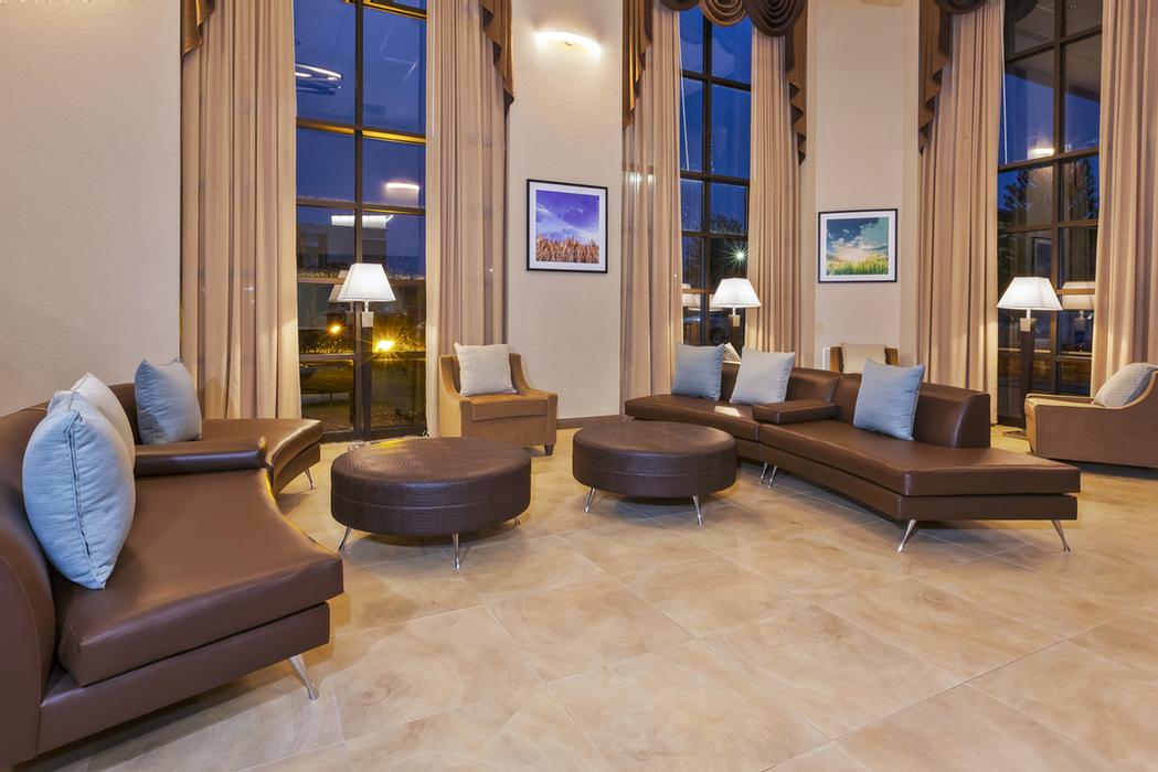 Image of Holiday Inn Express Hotel & Suites Gr Airport