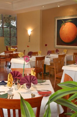 Holiday Inn Hotel & Suites Sunrise - Restaurant