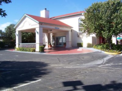 La Quinta Inn - 