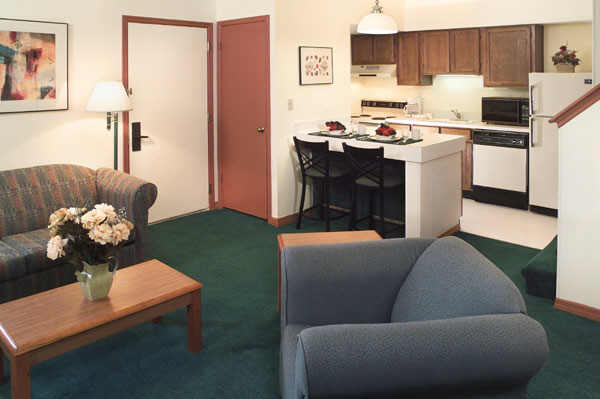 Bi-Level Suites