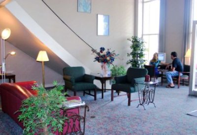 Days Inn - Lobby Enterance