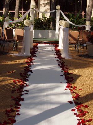 Holiday Inn Hotel & Suites Sunrise - Courtyard Ceramony