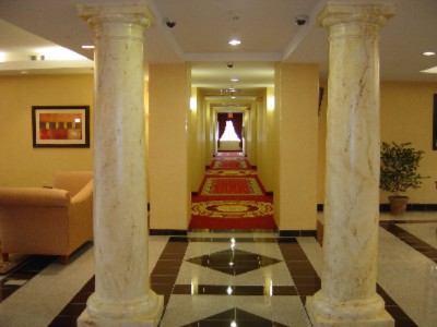 Comfort Suites Cincinnati Airport - Hallaways Interior Corridor