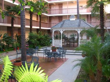 Best Western Thousand Oaks Inn - Courtyard