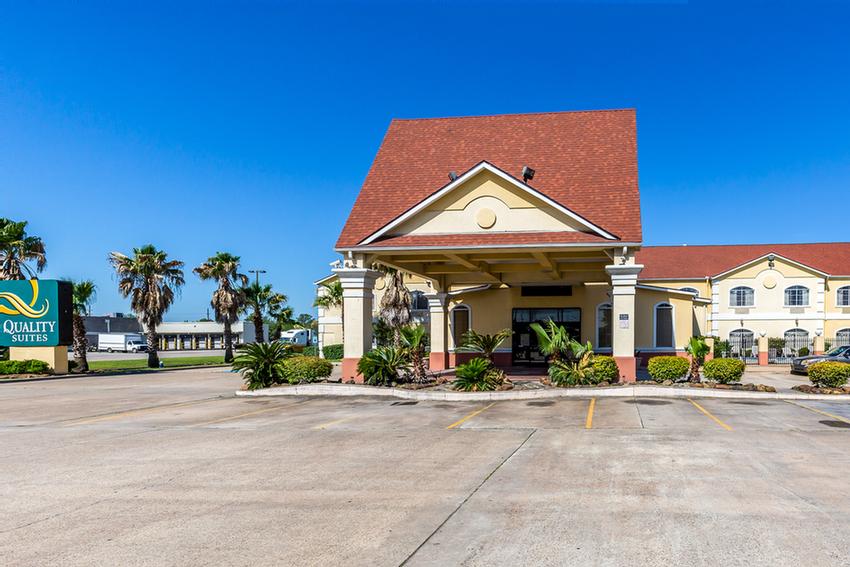 Comfort Suites North - Exterior