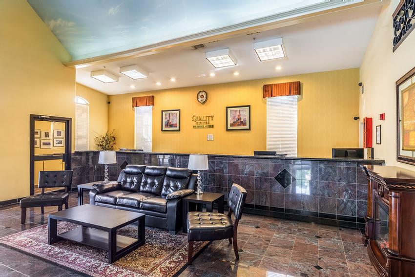 Comfort Suites North - Front Desk