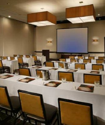 Doubletree Columbus Worthington - 