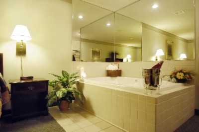 Best Western Frontier - Best Western Frontier Whirlpool Suite