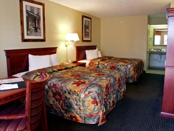 Queen-queen Room