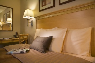 Candlewood Suites / Airport - 