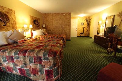 Ramada Love Field - Safari Theme Room