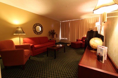 Ramada Love Field - Diamond Suite Living Area