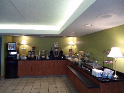 Quality Suites Whitby Oshawa - Standard Room - Two Double Beds