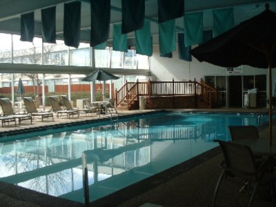 Pueblo Clarion & Conference Center - Large Indoor Pool