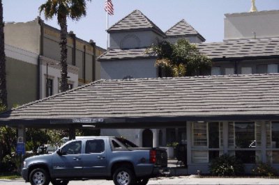 Golden Key Hotel - 