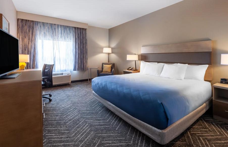 Howard Johnson Hotel - 