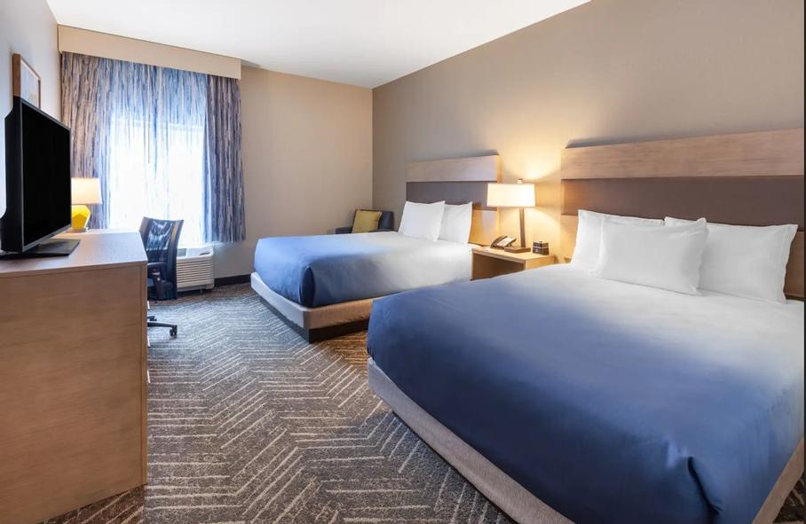 Howard Johnson Hotel - 
