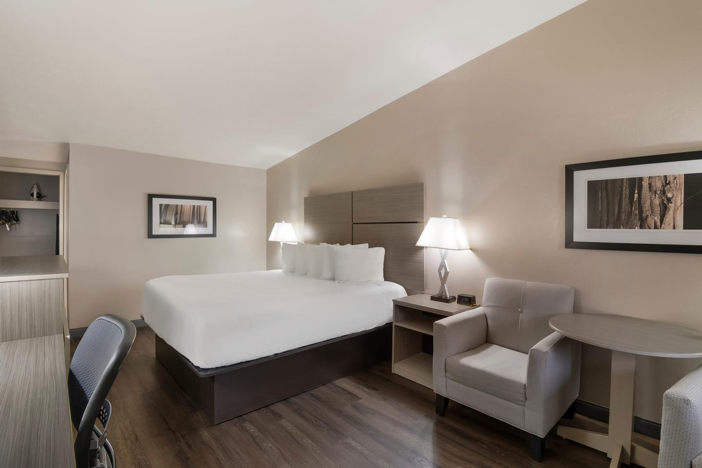 Best Western New Oregon Motel - 