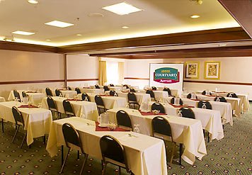 Whether A Seminar Meeting Or Special Event We Can Help With Meeting Space Totaling 2200 Square Feet With The Diamondback/suns Room Providing Space For Up To 100 People.