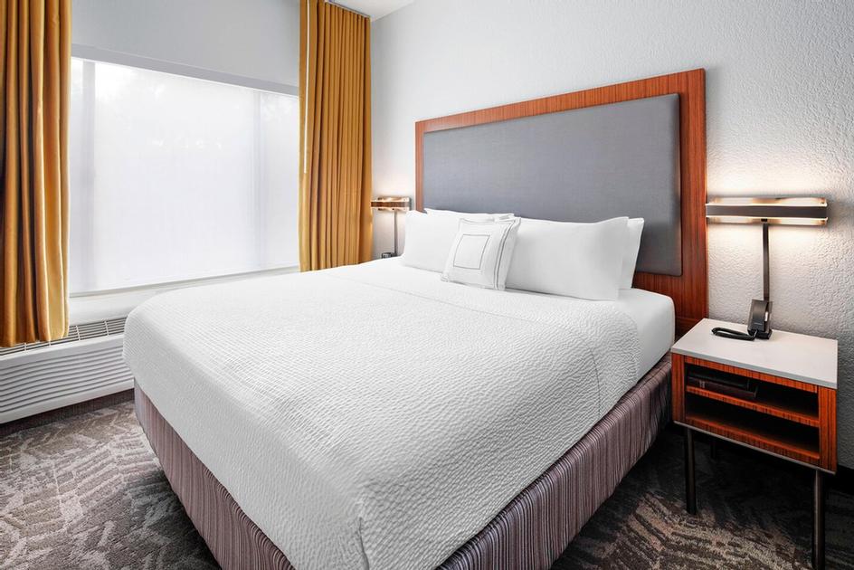 North Scottsdale Springhill Suites by Marriott - There Is Room For Five To Relax Unwind And Sleep.