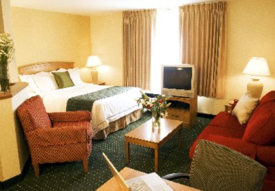 Scottsdale Towneplace Suites by Marriott - Our Suites Come With All The Amenities So You Can Make The Best Use Of Your Time Whether For Working Relaxing Or Planning Your Day. Enjoy Free Internet Service Valet Drycleaning And A Fully Equipped Kitchen.