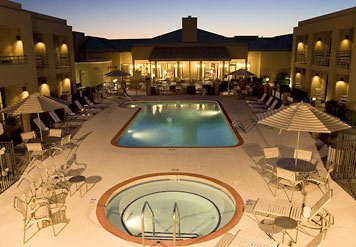 Scottsdale Courtyard by Marriott at Mayo Clinic - Take Advantage Of The Year-round Phoenix Sun By Soaking In Our Outdoor Pool Then Let Our Whirlpool Melt Away The Tension Of The Day. With Our Extensive Hours It's A Perfect Way To Start The Morning Or End The Night.
