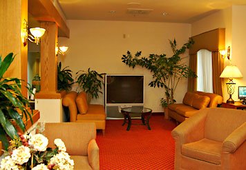 The Elegant Lobby Is The Site Of The Courtyard Café And Our New 24-hour Market. Relax Any Time Of Day Or Night Before The Fireplace. Enjoy A Complimentary Usa Today And Our Free High Speed Internet Access Or Just Sit Back And Watch Tv.