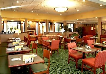 Start Your Day With A Hearty Breakfast At Our Own Courtyard Café. Our Breakfast Buffet Features Made-to-order Eggs Sausage Bacon Hash Browns Fresh Waffles And More. For Lighter Fare There Is Cereal Bagels Muffins Yogurt And Fresh Fruit.