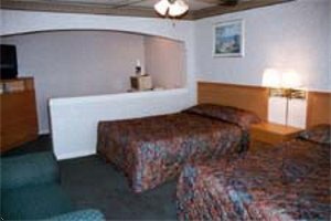 Travelodge - Two Queen Bed Suite