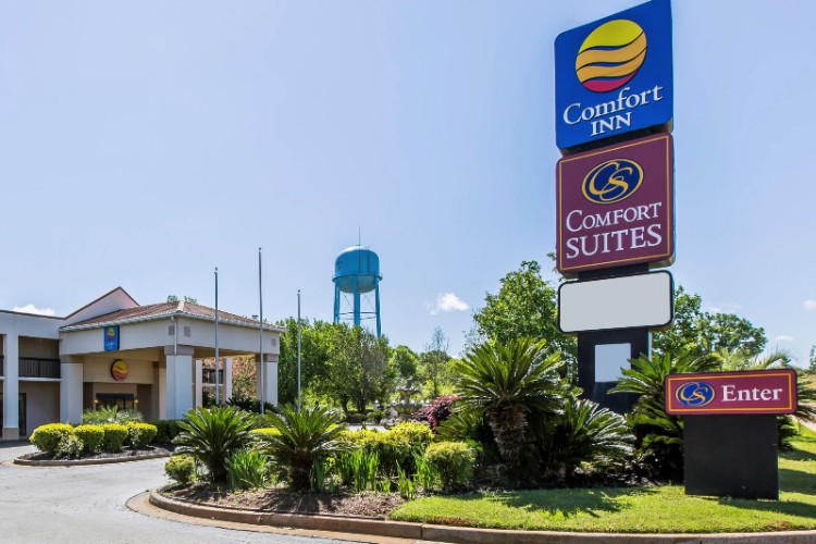 Welcome To Your Comfort Inn Forsyth Ga.