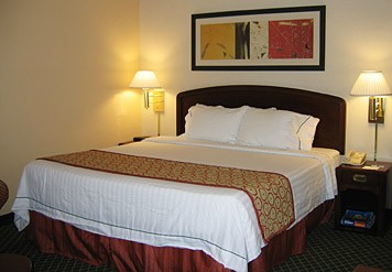 Covington Courtyard - King Room