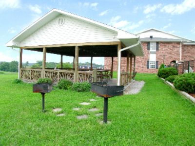 Americas Best Value Inn - 