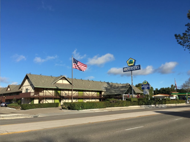 Pea Soup Andersen's Inn - 