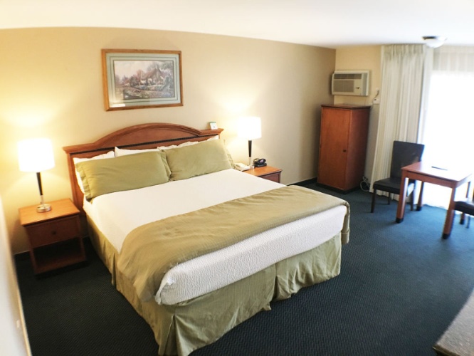 Pea Soup Andersen's Inn - 