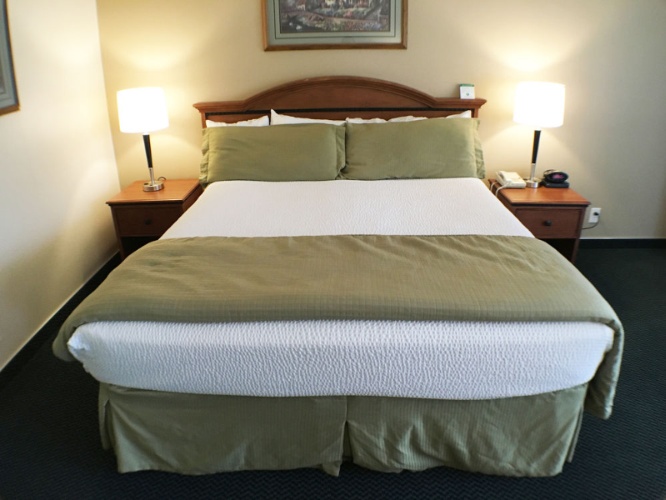 Pea Soup Andersen's Inn - 