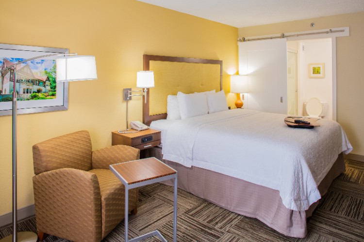 Hampton Inn Northlake - Business Center
