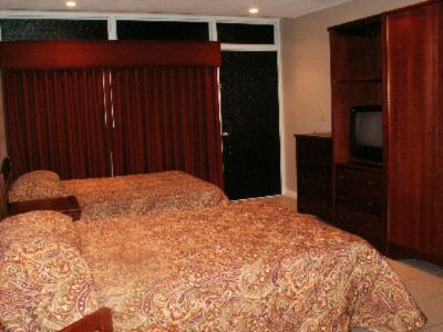 Starlight Motel & Apartments - Two Double Beds Motel Room