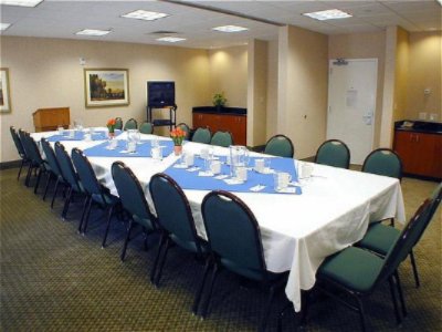 Holiday Inn Express Hotel & Suites Valencia - Our Meeting Rooms Are Fully Equipped To Meet Your Needs.