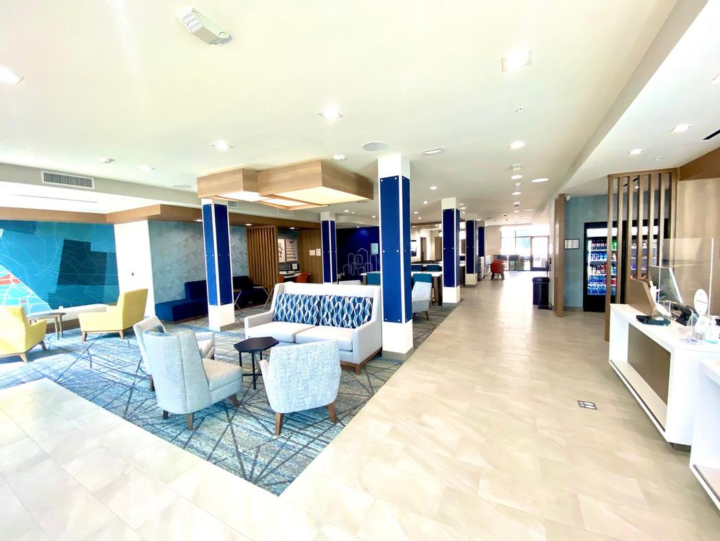 Holiday Inn Express Hotel & Suites Valencia - Find Free Wireless Internet Throughout Our Hotel In Valencia Ca. Take Advantage Of Our Business Center.