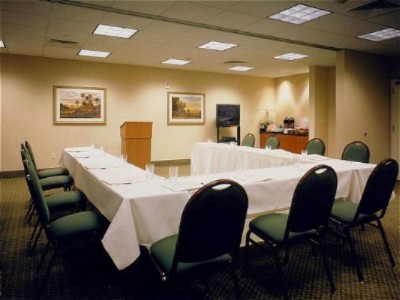 Holiday Inn Express Hotel & Suites Valencia - Hold A Small Meeting In One Of The Meeting Rooms At Our Santa Clarita Hotel.