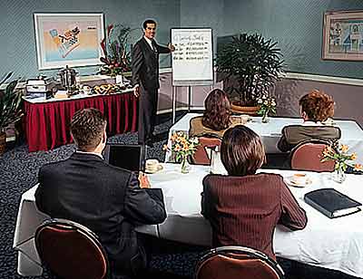 2,700 sq feet of flexible meeting space