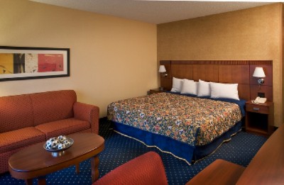 Courtyard by Marriott Market Center - King Bed